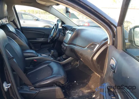 2015 Dodge Journey Crossroad z USA, uszkodzony, nr VIN 3C4PDCGB0FT697905